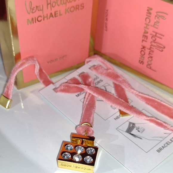 Michael Kors Very Hollywood Pink💕Velvet Choker/Bracelet NWT - Picture 4 of 15